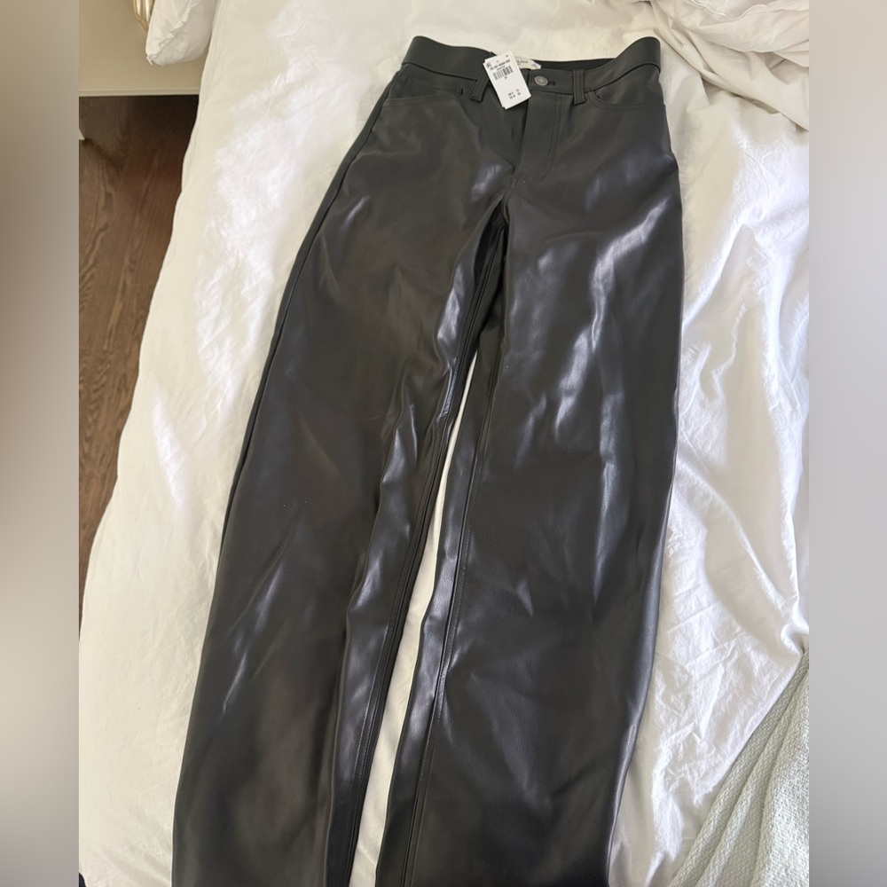 Abercrombie 90’s relaxed Black Faux Leather Straight Leg Pants